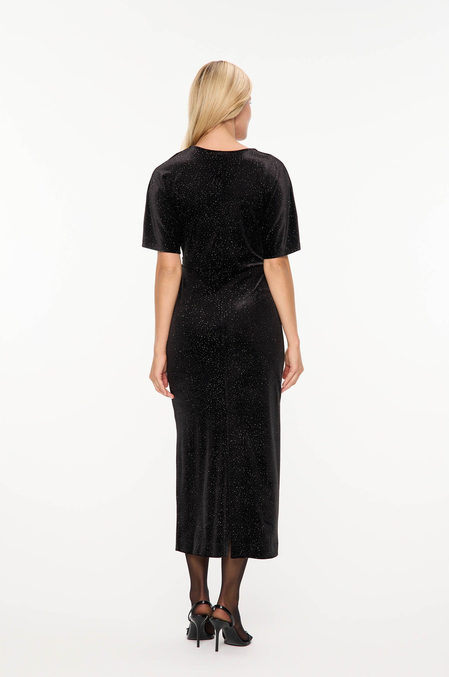 Welurowa sukienka z połyskującymi detalami Solar Obraz 4