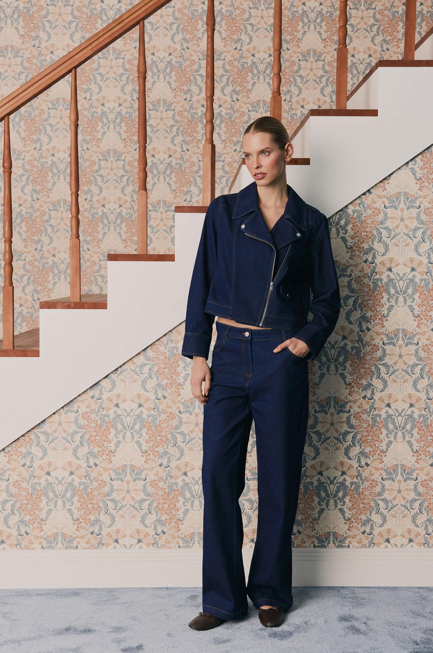 Spodnie z ciemnego jeansu z prostą nogawką Solar Obraz 2