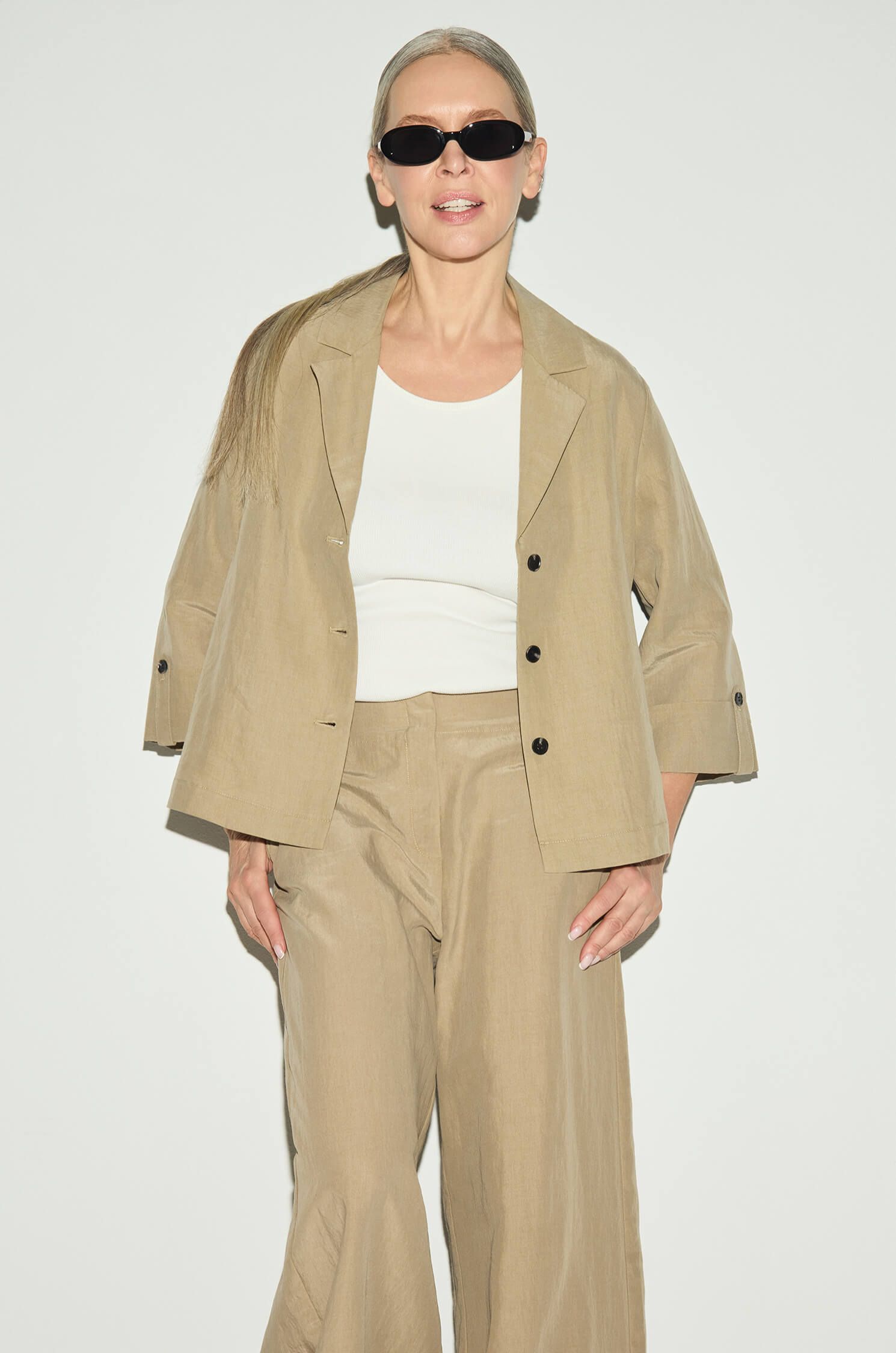 Spodnie z szeroką nogawką z domieszką wełny Solar Obraz 3