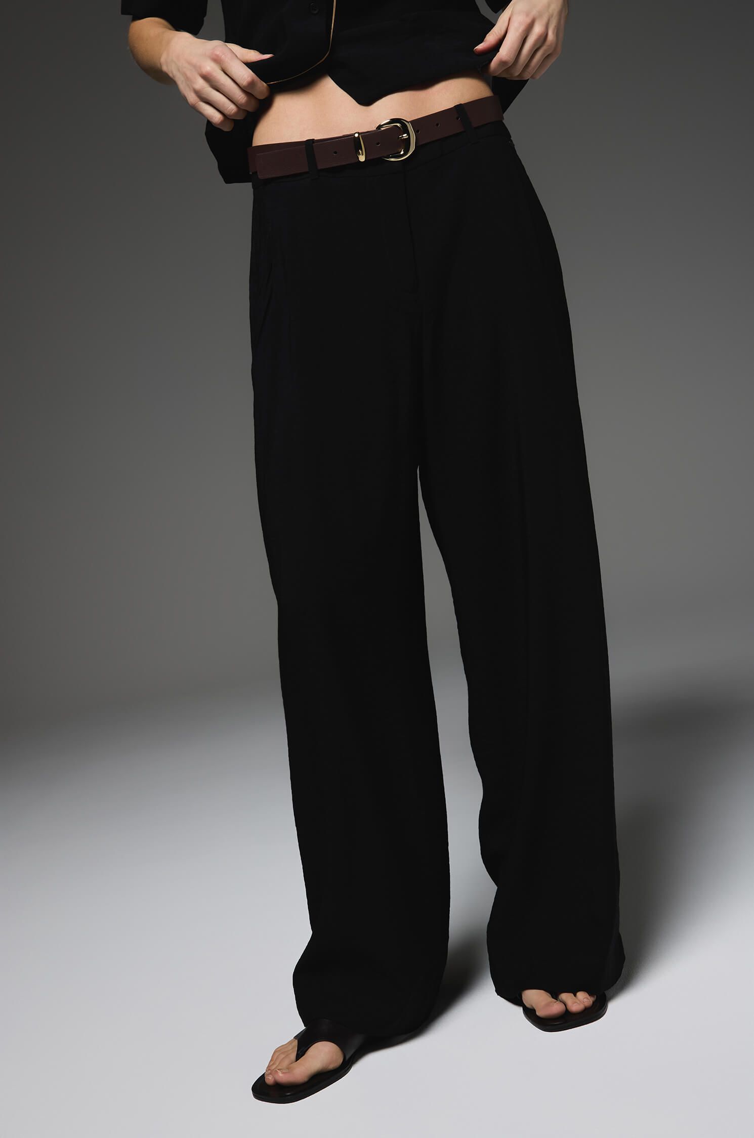 Spodnie wide leg z wiskozy Solar Obraz 2