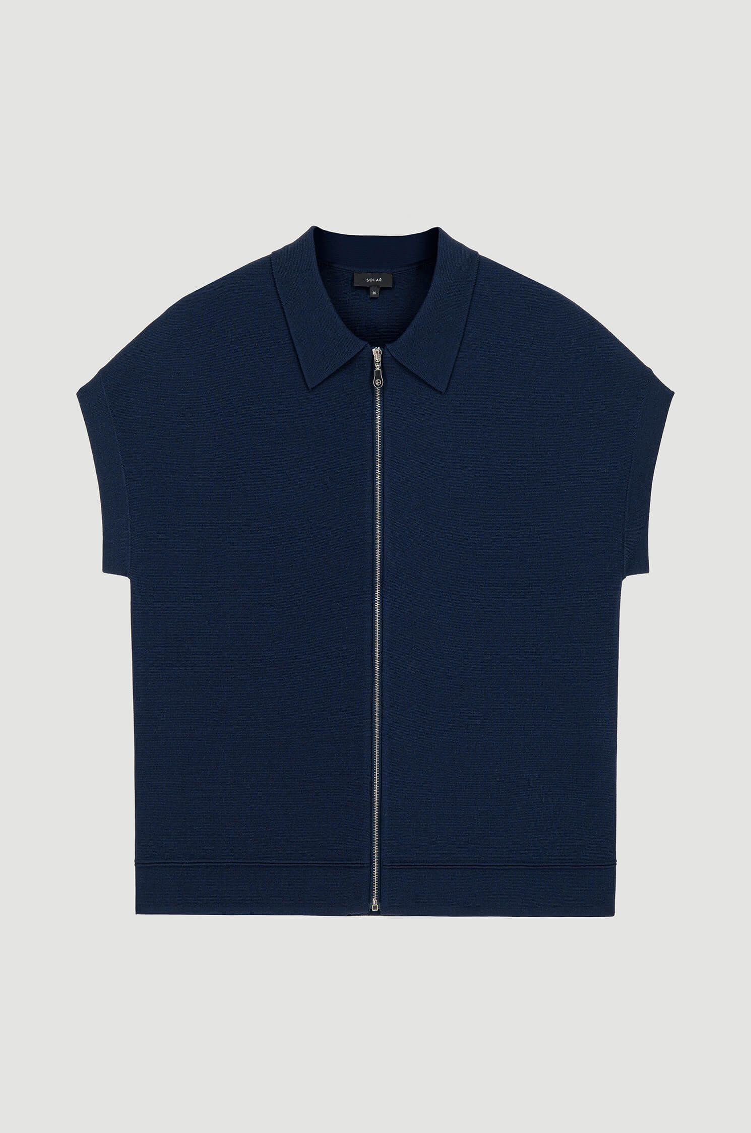 Dzianinowa bluzka z kołnierzykiem zapinana na zame Solar Obraz 4