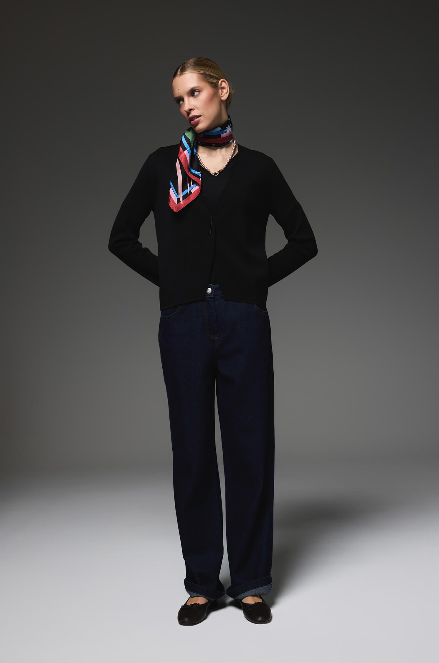 Dzianinowy kardigan z ozdobnym guzikiem Solar Obraz 2