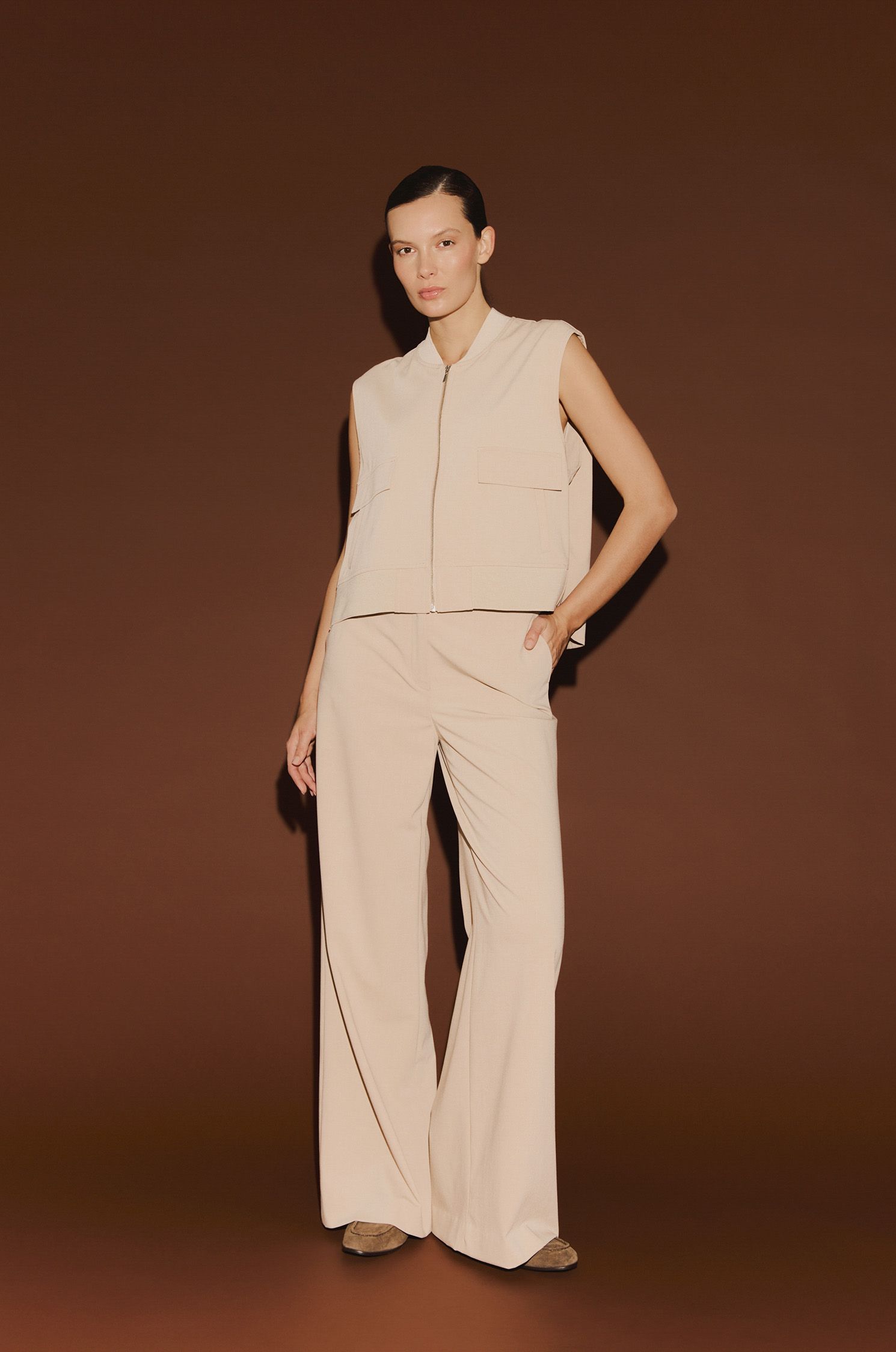 Beżowa kamizelka zapinana na zamek Solar Obraz 3