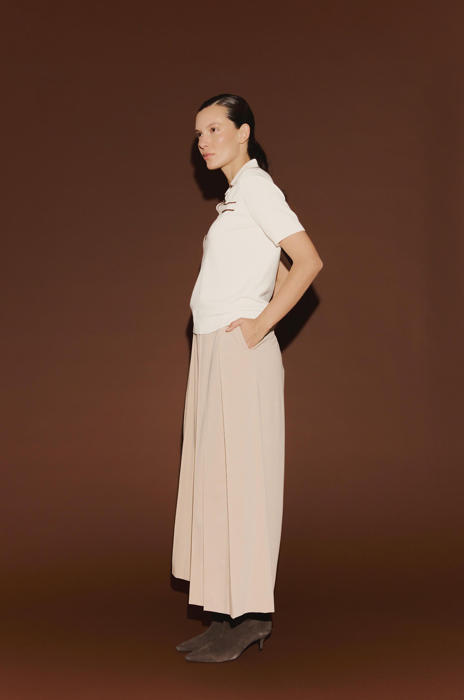 Beżowe spódnico-spodnie Solar Obraz 3