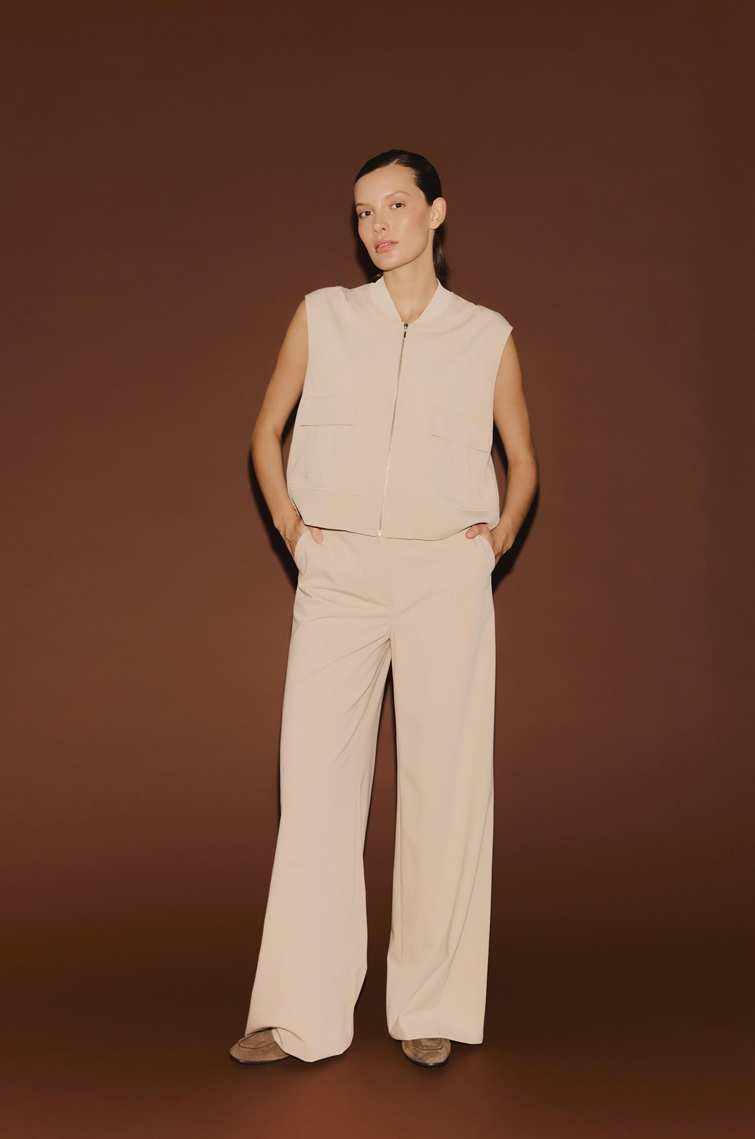 Beżowe spodnie z prostą nogawką Solar Obraz 2