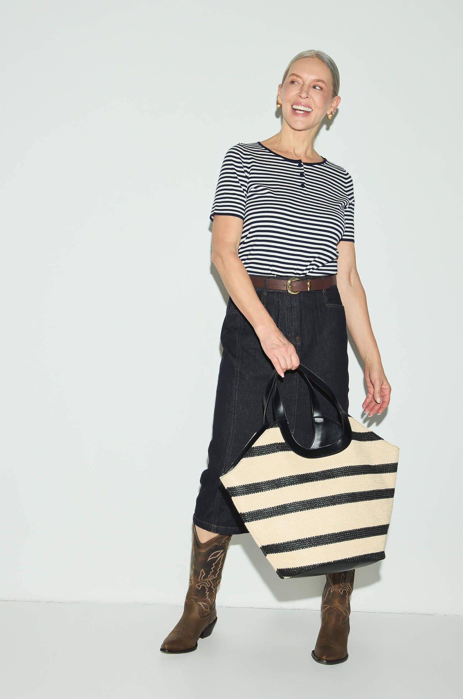 Granatowo-biała bluzka z guzikami Solar Obraz 1