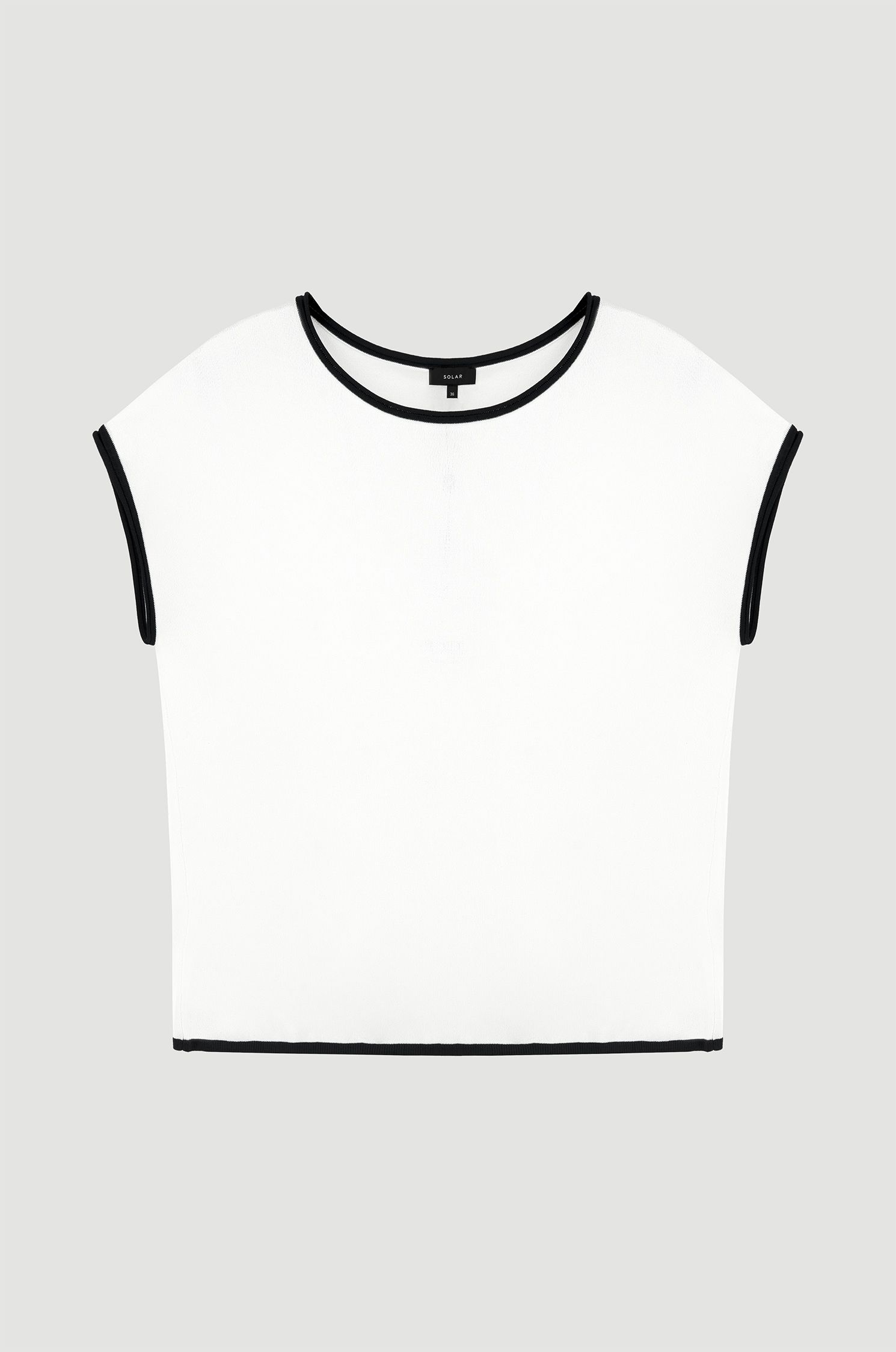 Dzianinowa bluzka ecru z kontrastowym wykończeniem Solar Obraz 4