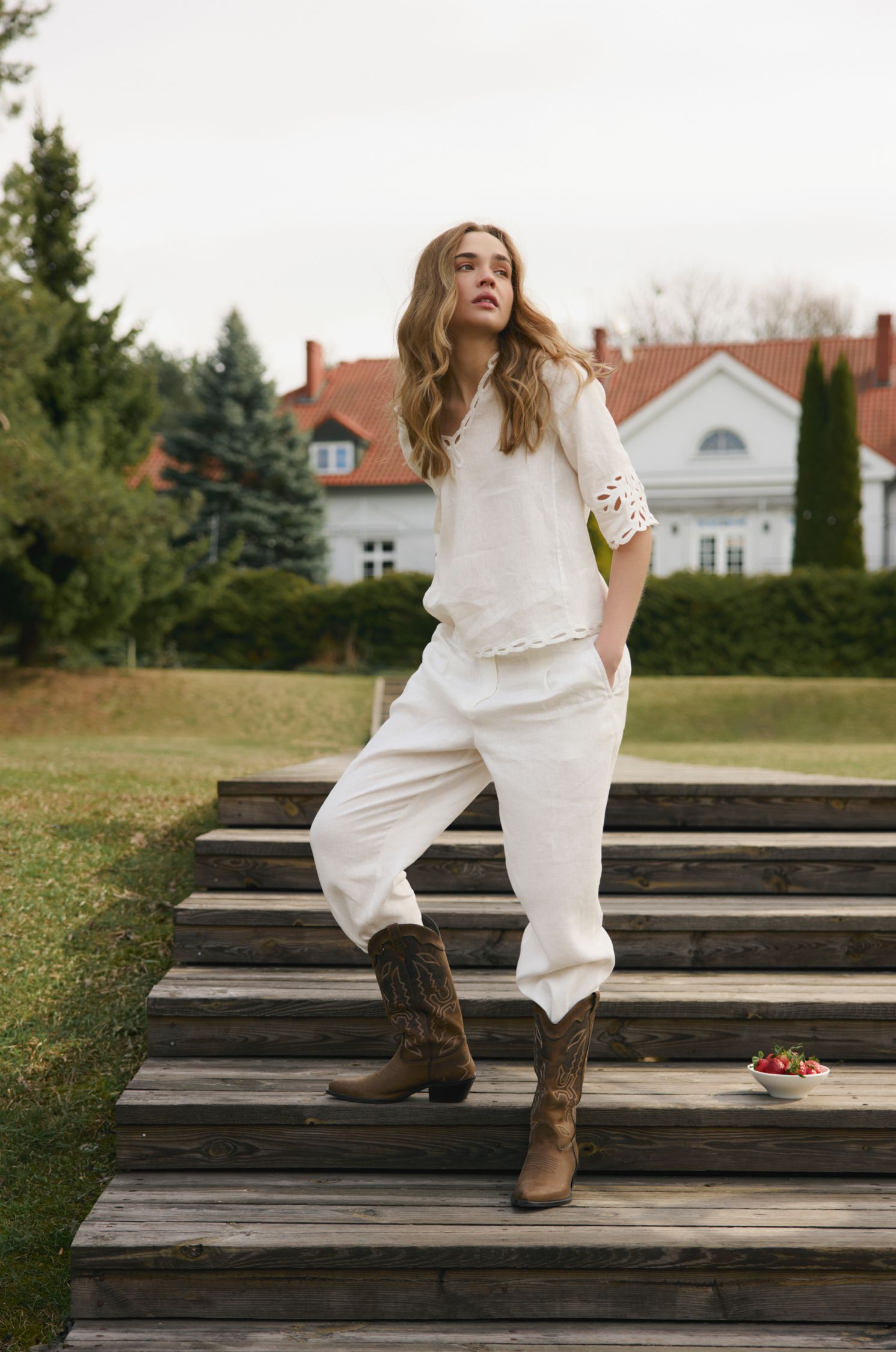 Lniana bluzka z ażurowym haftem Solar Obraz 2