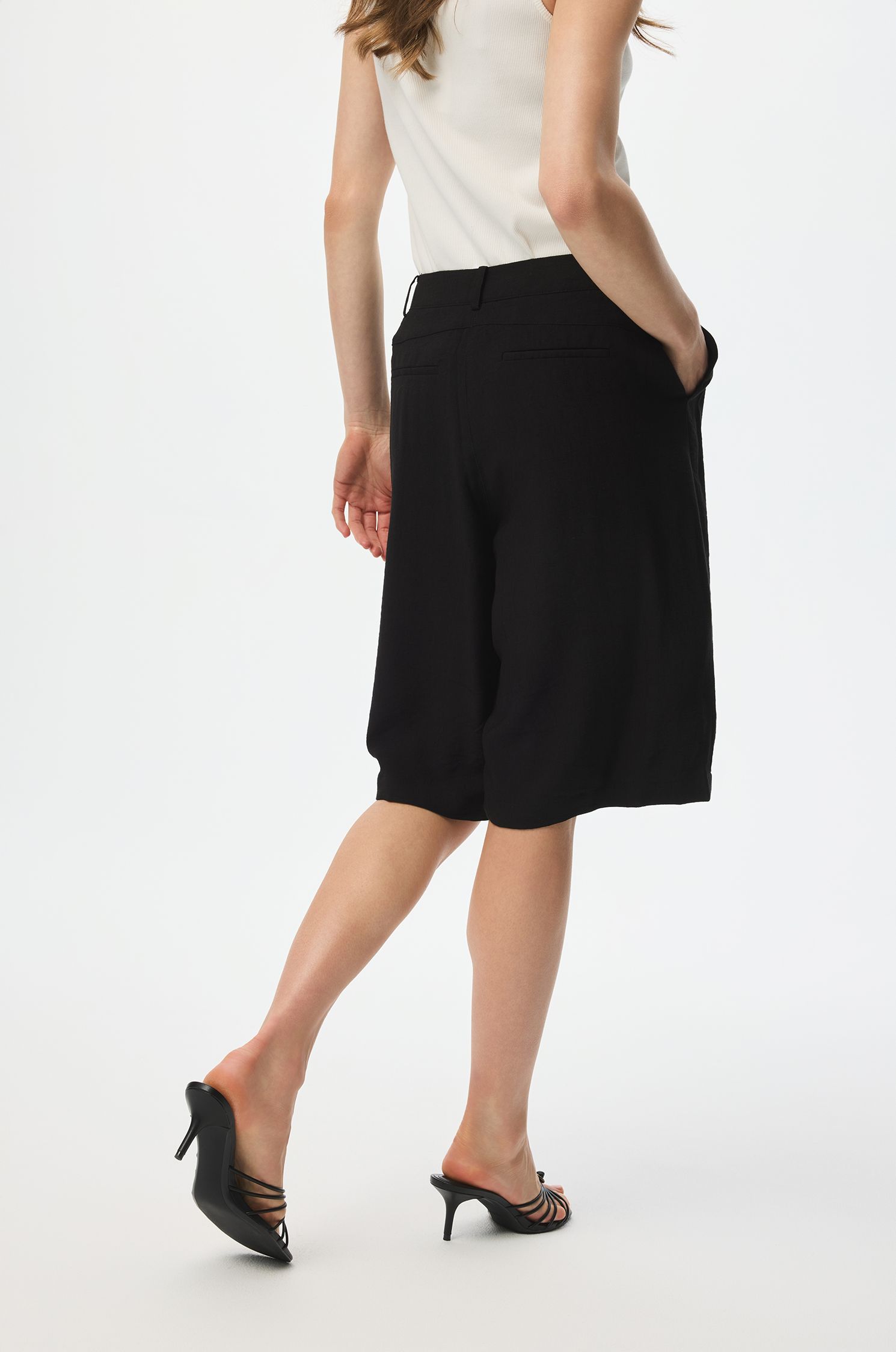 Szorty z wiskozy Solar Obraz 3