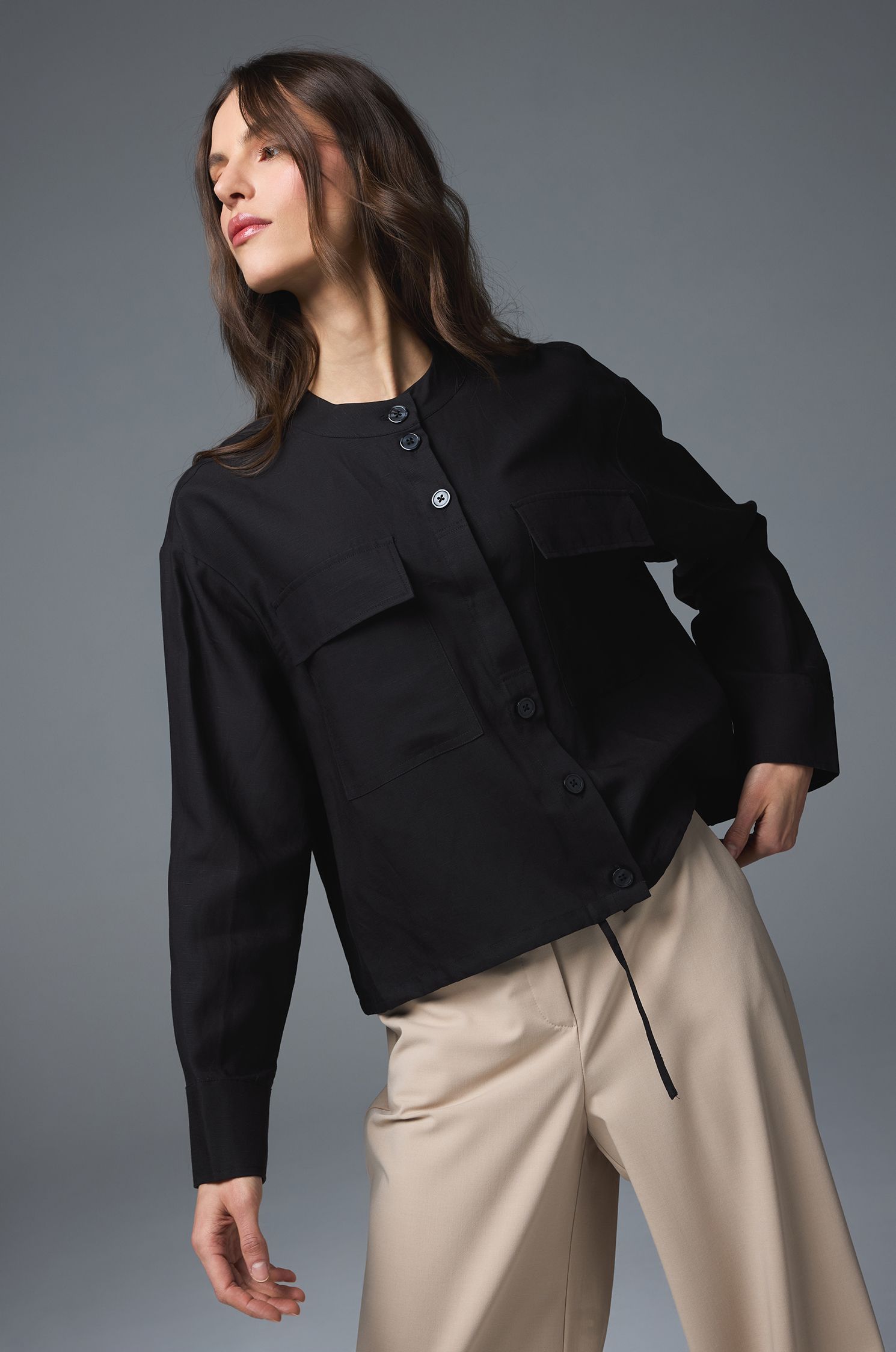 Czarna kurtka ze stójką Solar Obraz 4