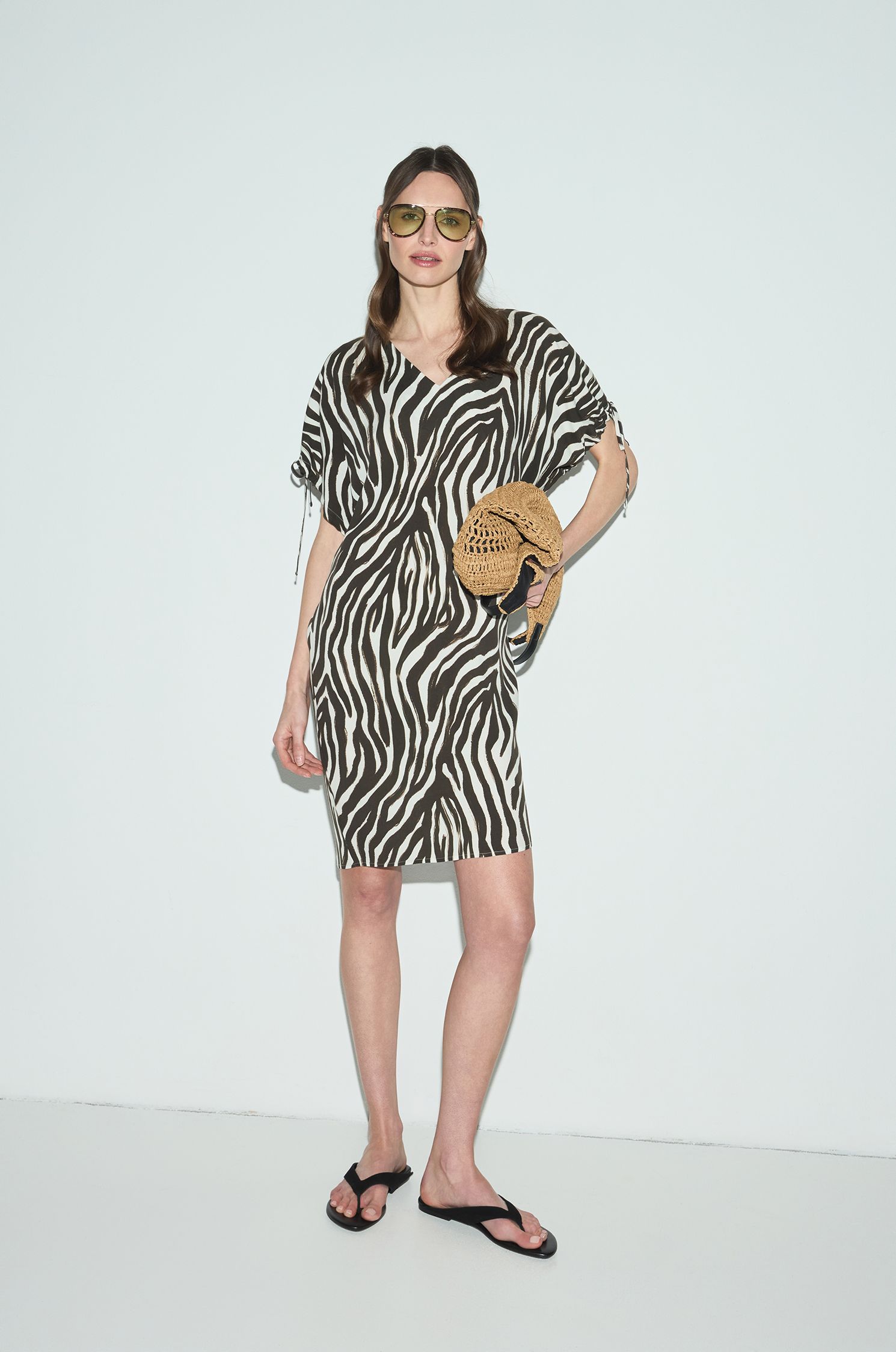 Wiskozowa sukienka ze zwierzęcym printem Solar Obraz 1