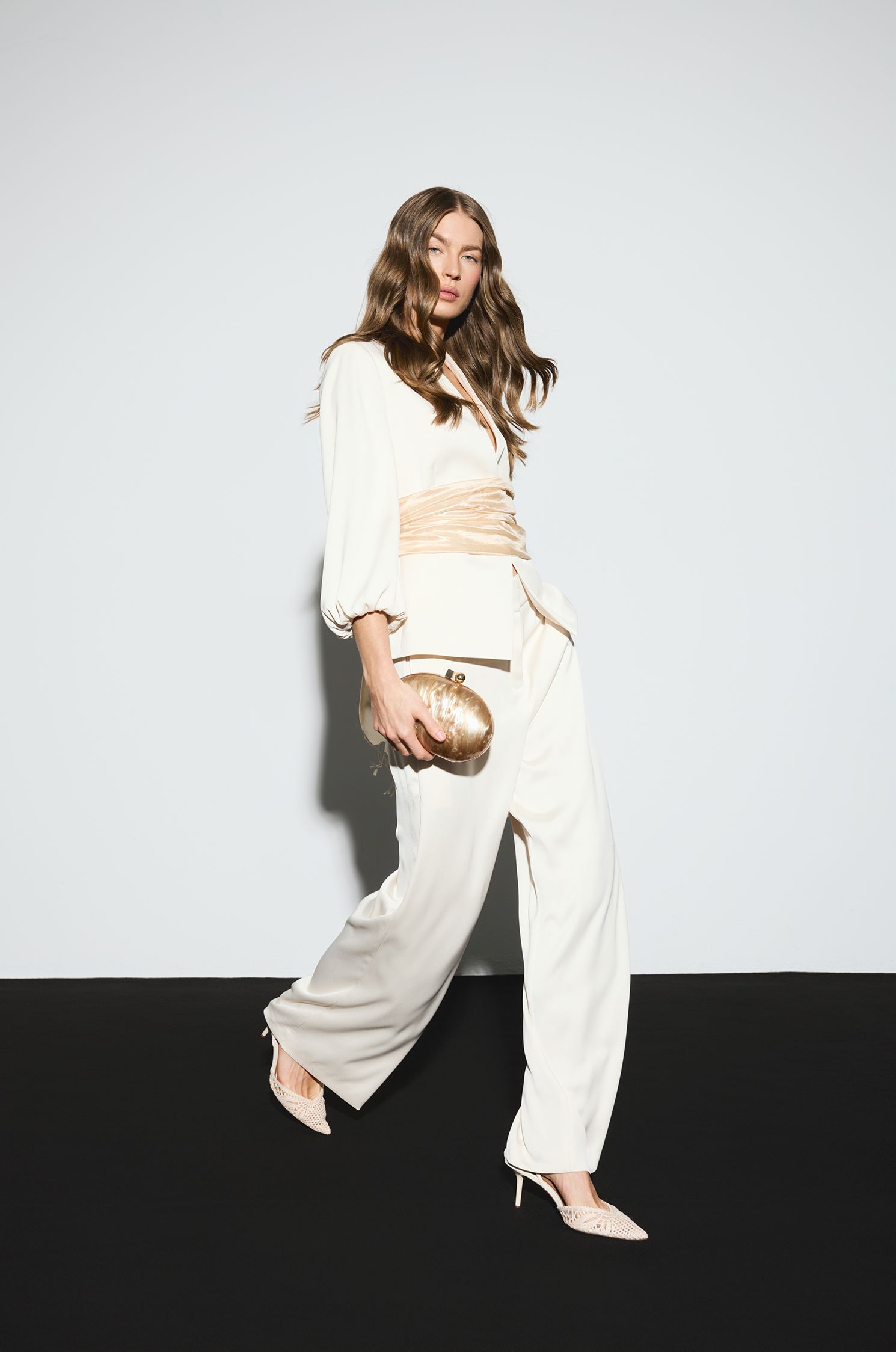 Torebka wieczorowa w odcieniu złota Solar Obraz 2