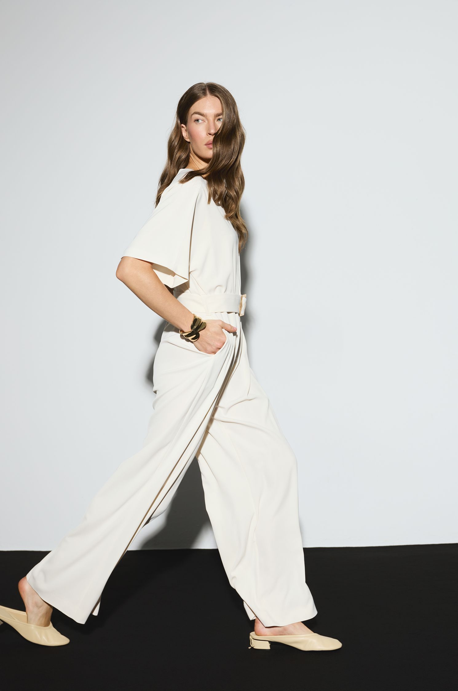 Taliowany kombinezon ecru Solar Obraz 2