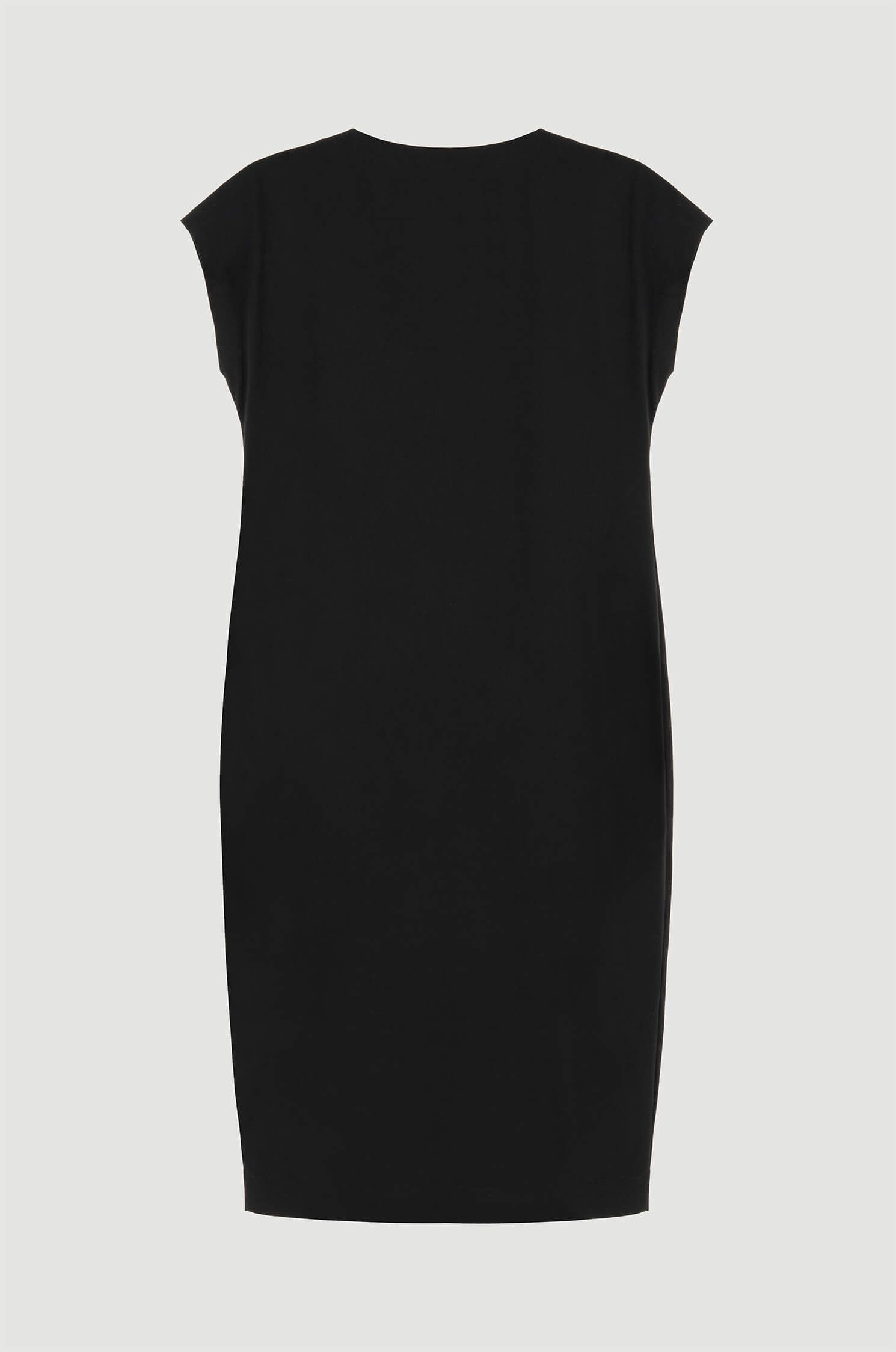 Czarna dopasowana sukienka Solar Obraz 5