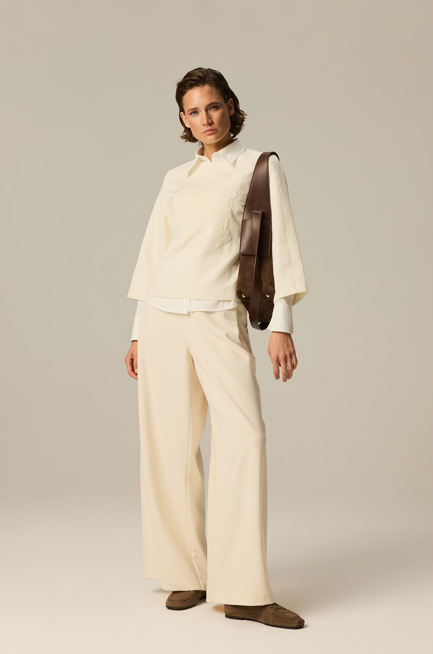 Bluza z haftowanym motywem kwiatowym Solar Obraz 1