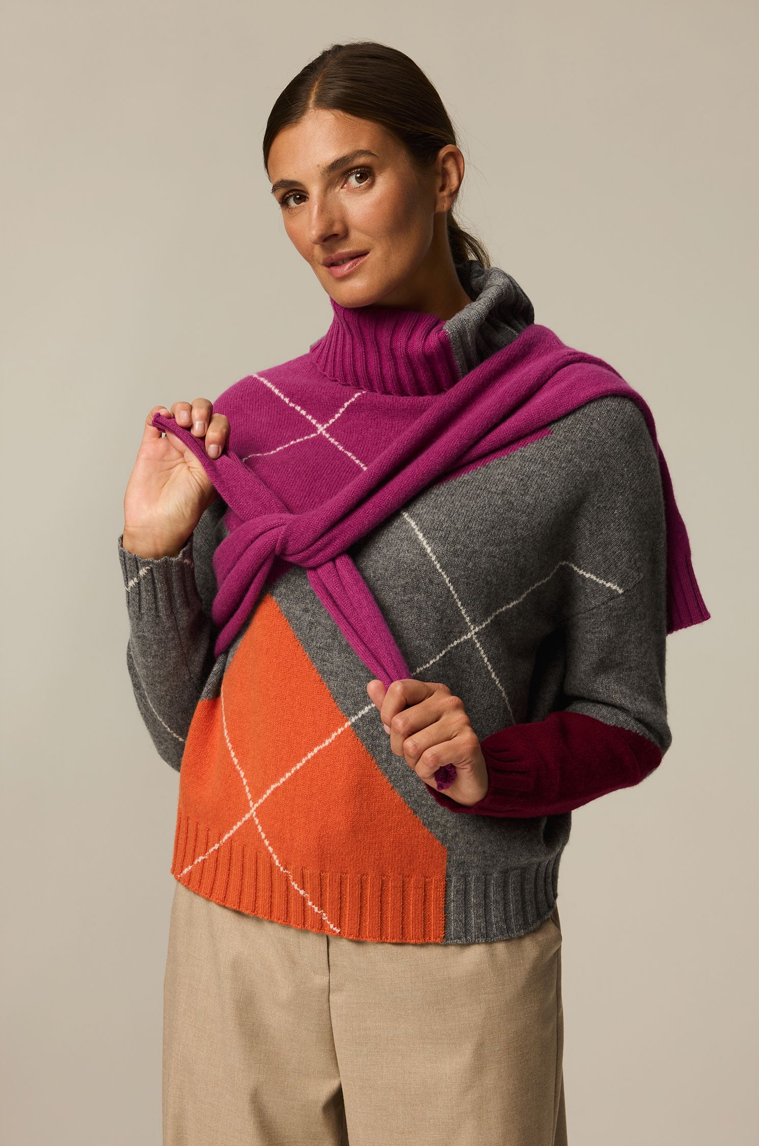 Sweter z wełny merino w romby Solar Obraz 2