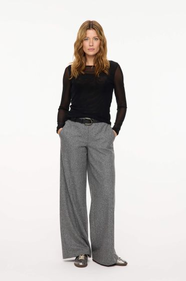 Czarna bluzka z transparentnymi rękawami