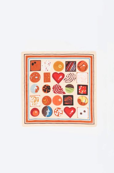 Jedwabna apaszka z autorskim wzorem