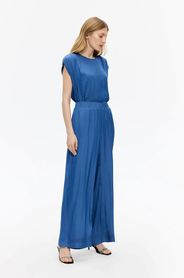 Niebieskie spodnie wide leg