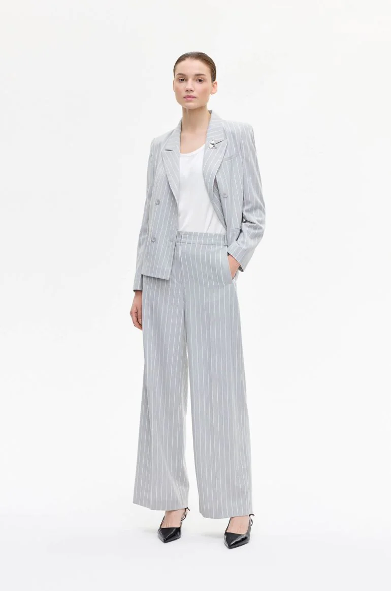 Popielate spodnie typu wide leg