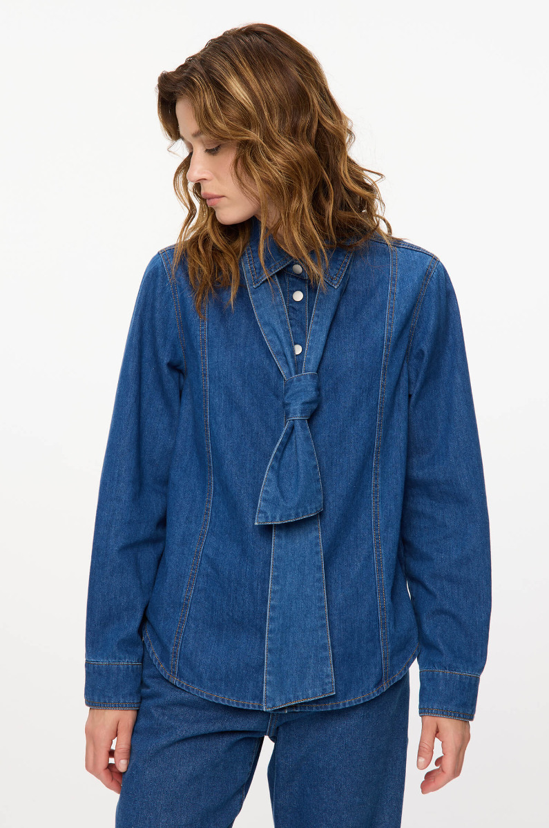 Jeansowa koszula z ozdobnym wiązaniem