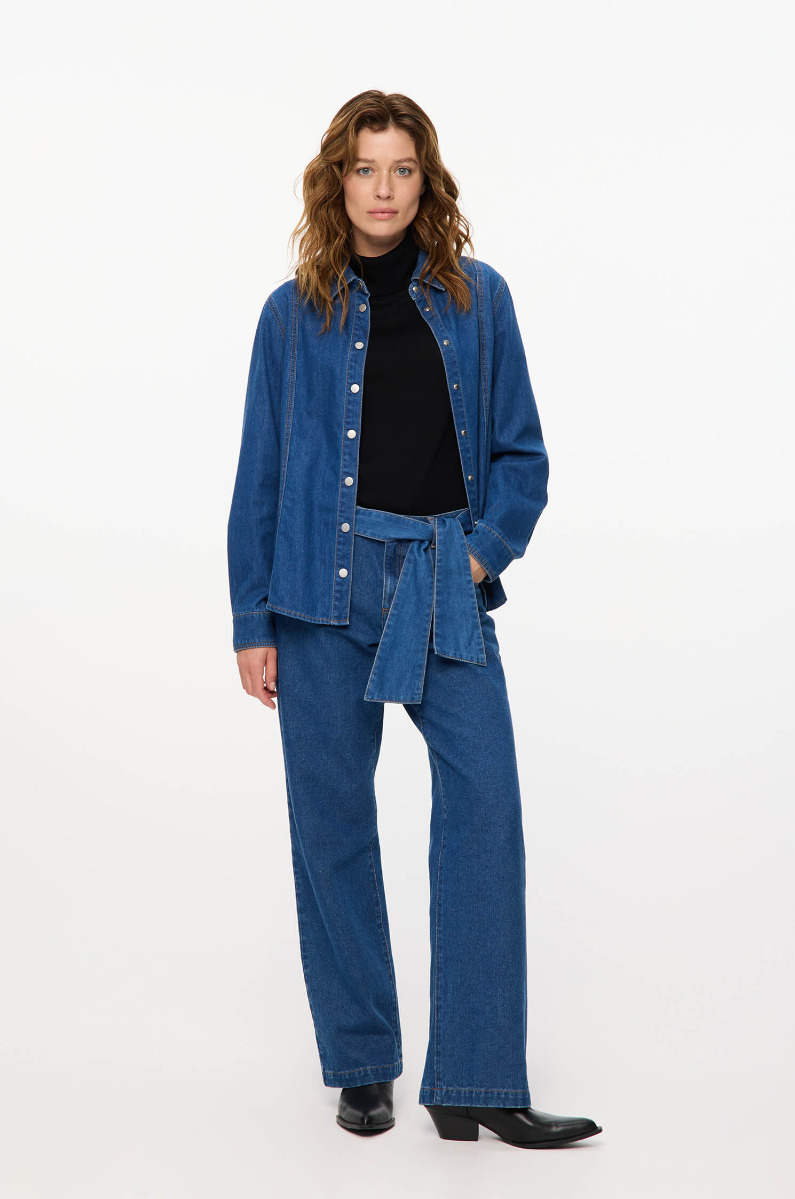 Jeansy z prostą nogawką