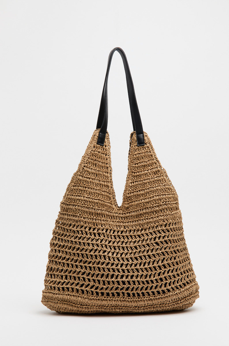 Beżowa torebka z plecionki