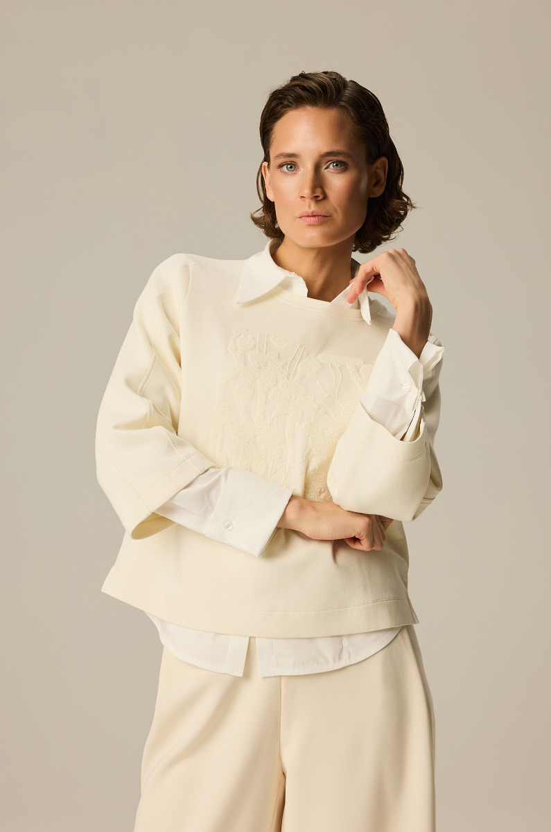 Bluza z haftowanym motywem kwiatowym